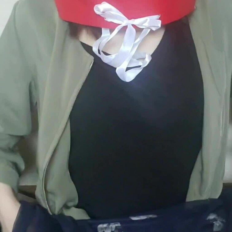 おふざけ動画…(*ﾉ>ᴗ<)ﾃﾍｯ✨️笑

毎日ずーーーっとえっちなのを撮ってると疲れちゃうから、たまにはこういうのでも