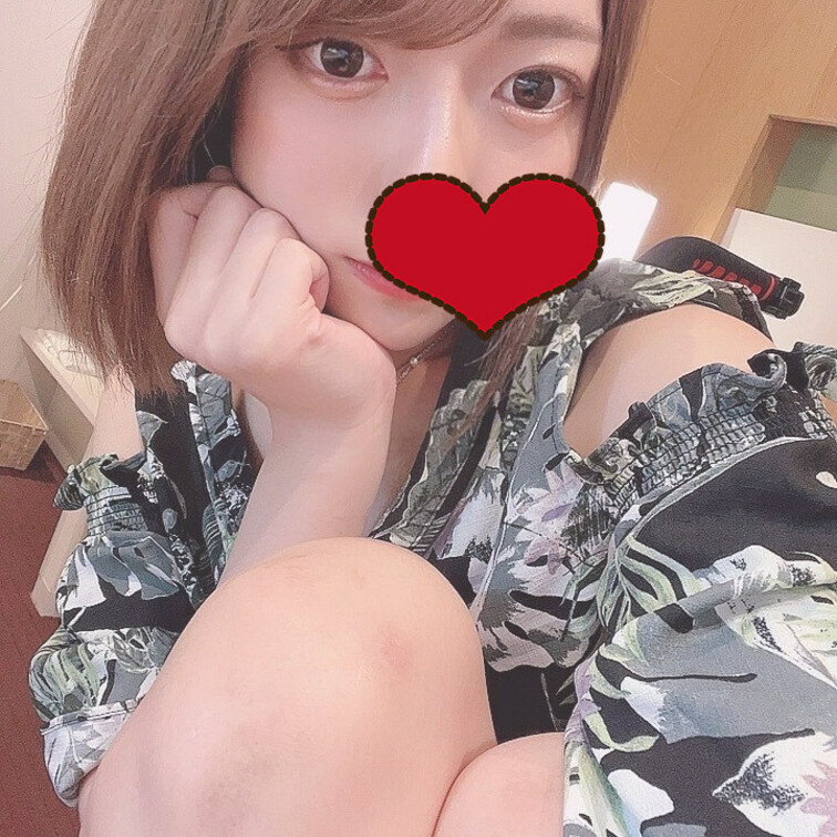 顔出し解禁！期間限定！顔面偏差値80オーバー！
ボーイッシュだった幼馴染に大人になって会ったら巨乳美女に大成長！一緒に