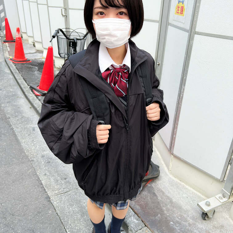 【個人撮影】ショートヘアーの小柄な女子とP活_初めてのラブホに戸惑う○○○に遠慮なく中出し三昧
