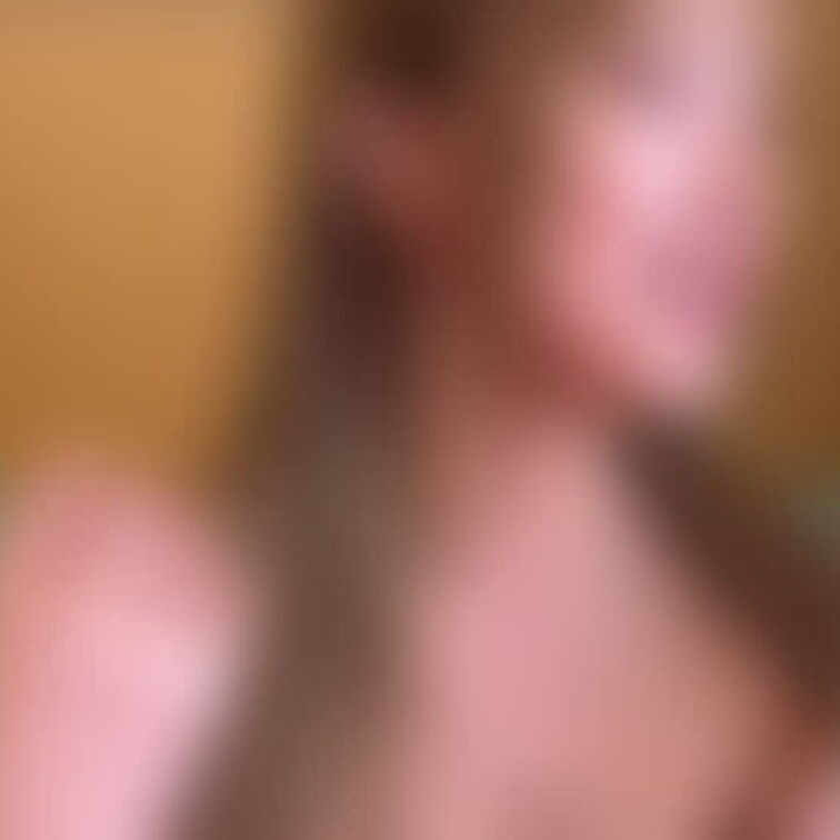 今月の新作動画✨
レストランでこっそりセックス…🤫💦

違う客さんがいる中でドキドキしたけど
スリルがあって気持