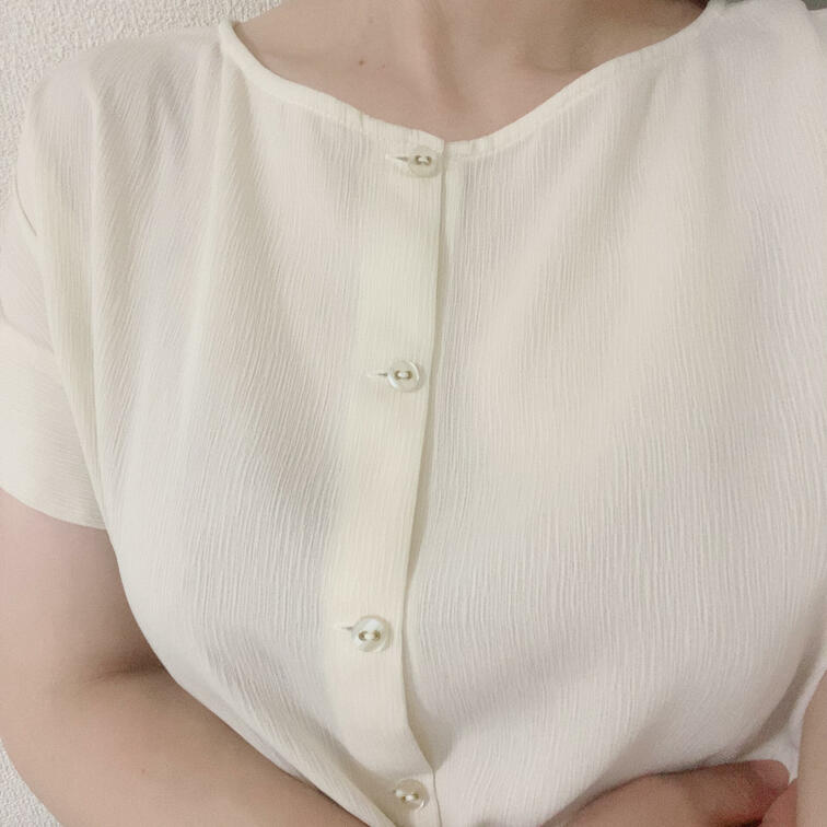 今日の私服^ ^
ブラウスは好き。
貴方は好きですか?