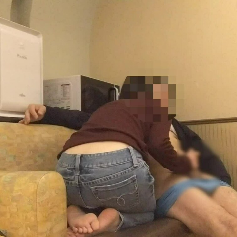 ラブホで他人棒とmoussyセックスしてる様子をご覧下さい。
続き物になります。