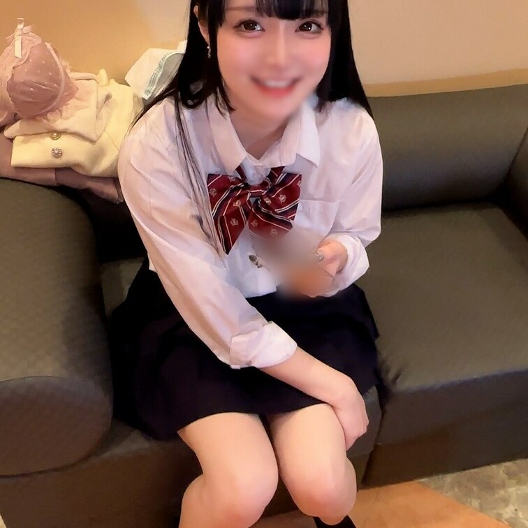 【足コキ】元地下アイドル超美女　冷たい視線で黒ソックスを履いた足で、チンポをゴリゴリいじめられ怒り足コキ

＝＝＝＝