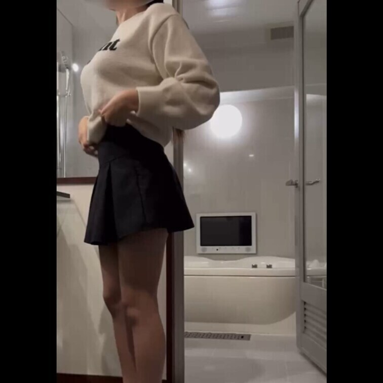 "完全顔出し"天然Fカップ陸上部ちゃんとデートからのいちゃらぶ生交尾してきた。(本編3時間36分)冒頭は陸上部ちゃんの生