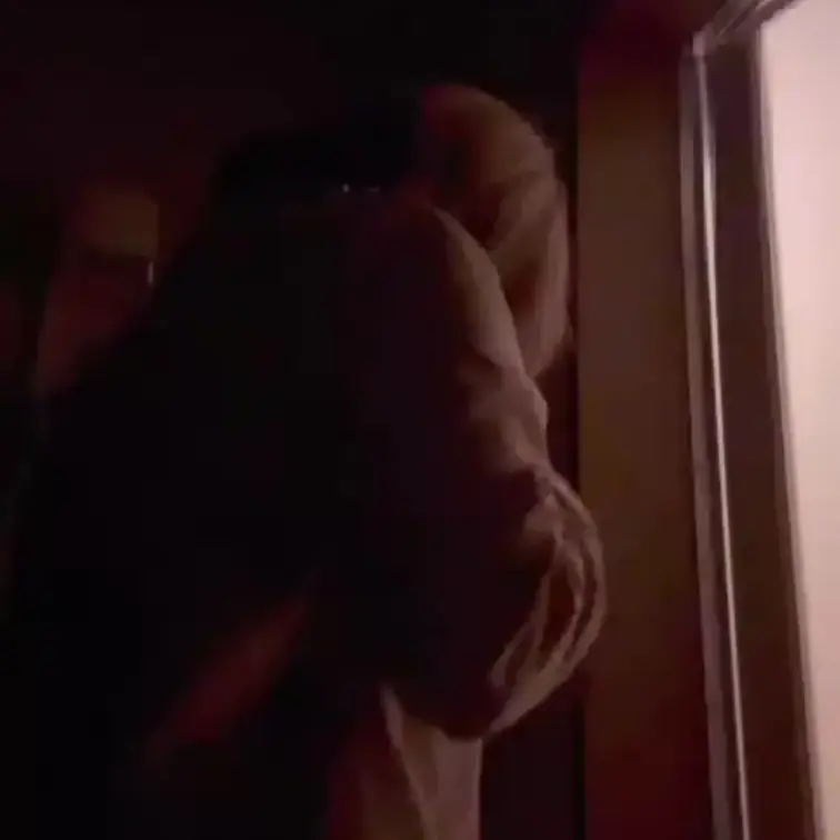 初めてのオナ動画公開です🫶💕
お着替えから、シャワおな🫣💕
耐えられなくて1人でしたくて、
でもおもちゃ手元に無く