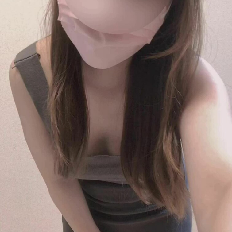 【着用衣装販売】限定1点！美人秘書ちゃんが着用していた衣装と下着(未洗濯)を早い者勝ち限定1点で販売いたします！


