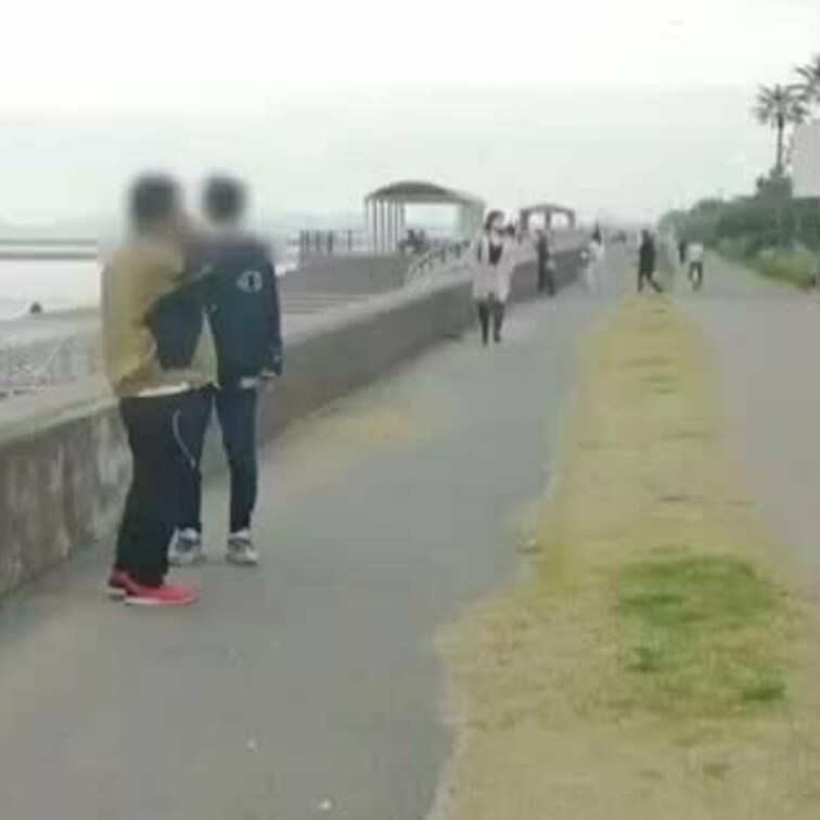 若者たちの嬉しそうな顔
じっくり見たいのに
見れないシャイな若者