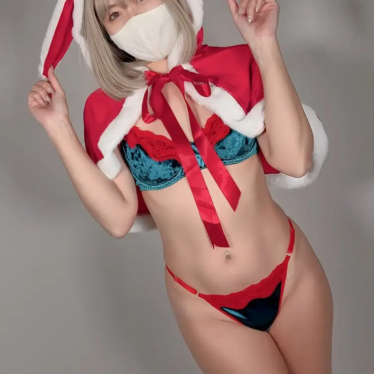クリスマスカラーの下着🎄
こんなサンタは好きですか？☺