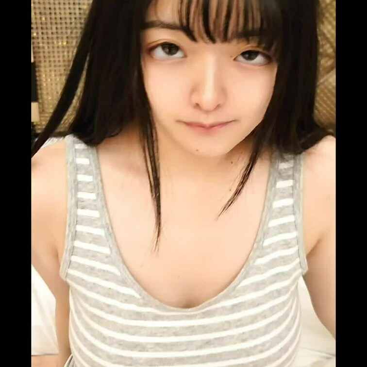 Ｉcupのこころのオッパイ触ってるとムラムラしてくるので…
押しに弱いこころを押し倒してセックス😍