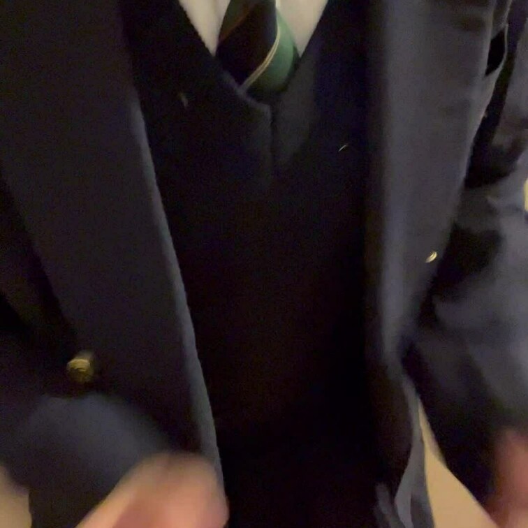 ㊙️リアル制服でガチイキ㊙️

⚠️バレたらまずいので、そのうち消します

気持ちよくて声も出しすぎてます、、、