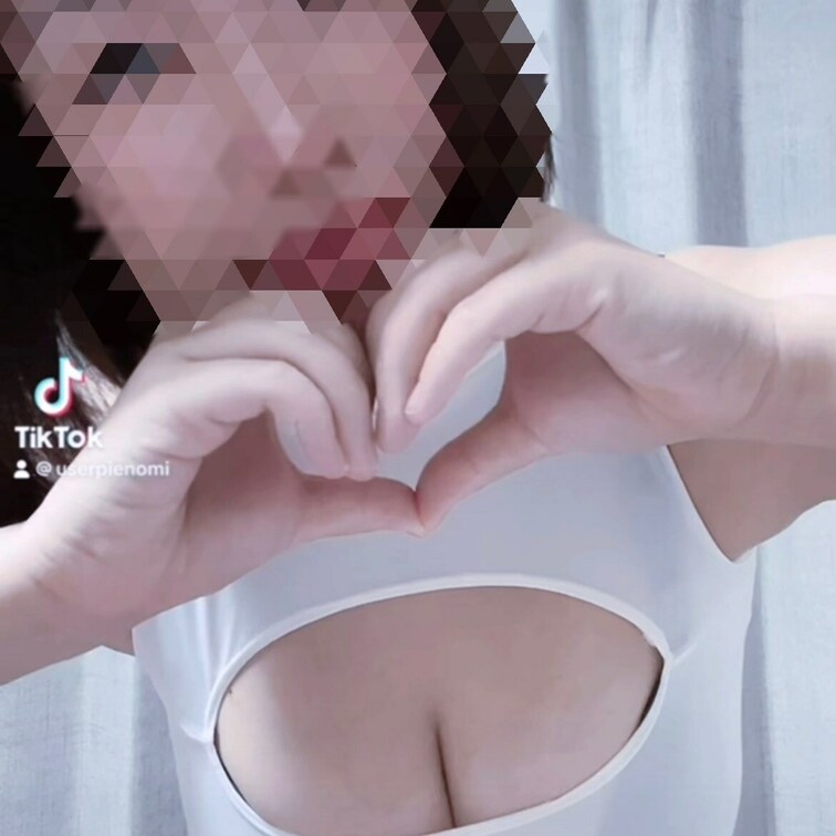 ファンの方が送ってくれたプレゼント🎁着てみたよ😜
本当にいつもありがとう😭💕