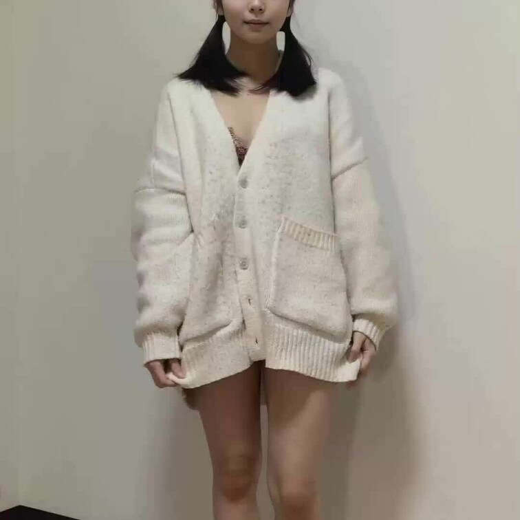 みなだよっ

これはInstagramでは載せられなかったかなり際どい動画~~🤣

赤い下着ｴﾁｴﾁかなぁ??