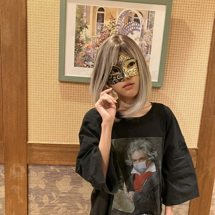 お面！！　どっちが可愛い？