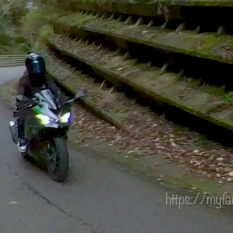 バイクをたしなむねむいさんᐢ ̥_  ̫ _ ̥ᐢ
つづきは今編集中だから楽しみにしててねっ