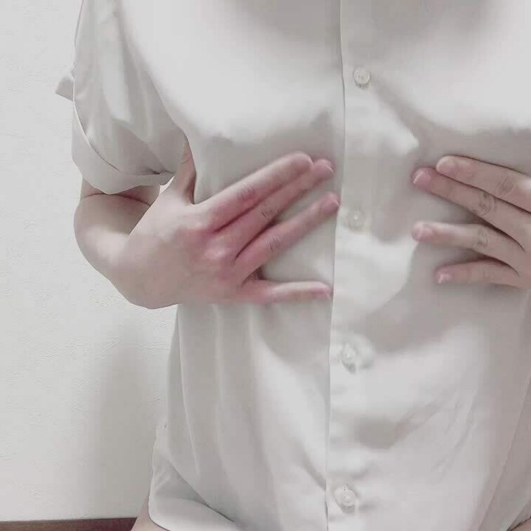 平日朝の家出る直前にノーブラ着衣乳首かりかりオナニー🤍朝からちくびだけでビクビクイッてどうしようもない淫乱だね🤍