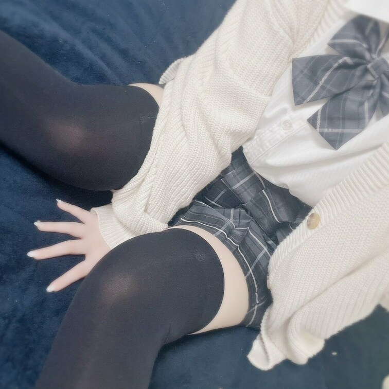 制服着ちゃいましたー！