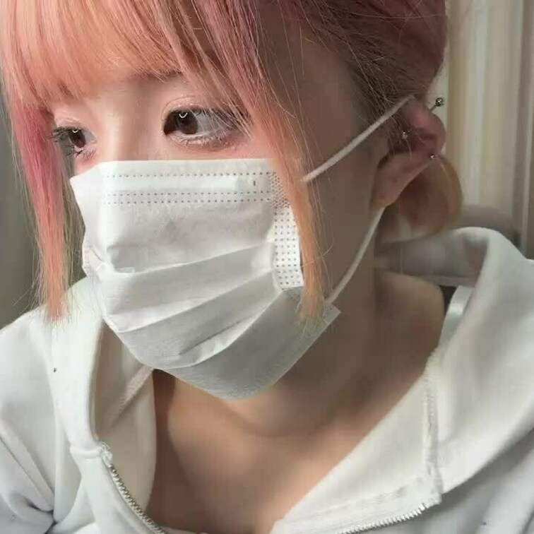 【みれい 20 歳】

みれいさんのライブ配信動画です
生配信 だと、1 回の有料配信を視聴すると、おおよそ平均 