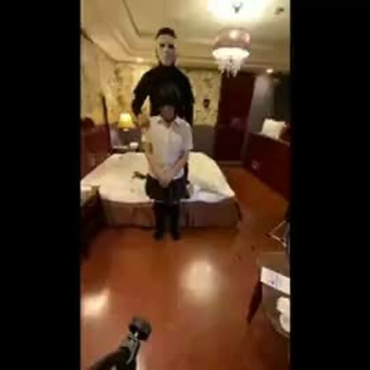 以前の動画の続きです
ひたすらに苦しむ女性の姿をお楽しみください
