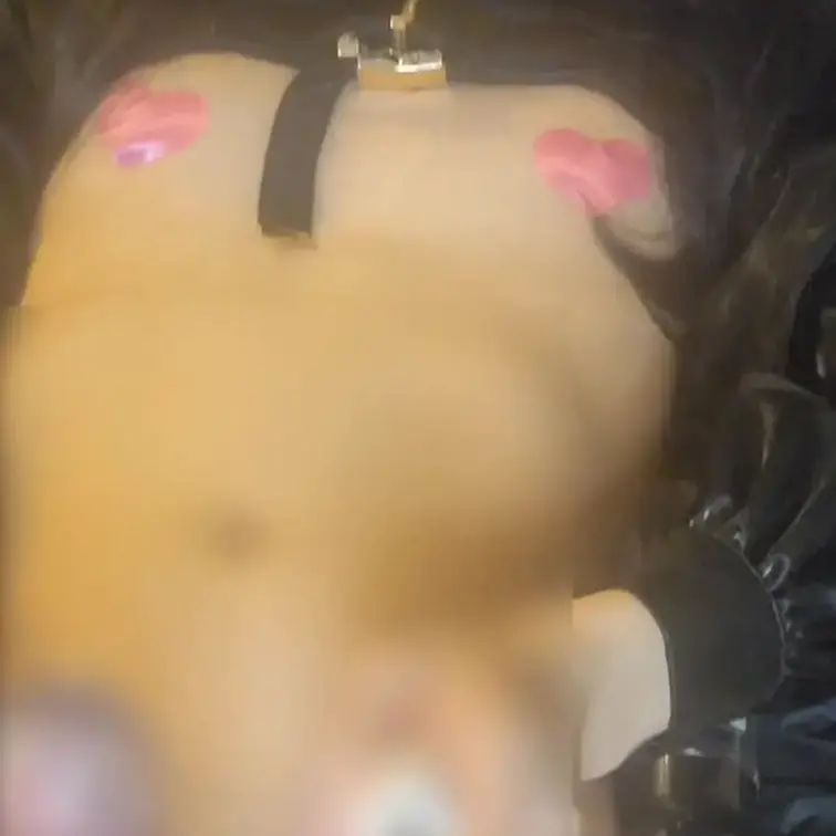 逆バニーでオナホを使っている動画になります！
オナホが気持ち良すぎてチンポがでっかくなっちゃった所を沢山見てね♡