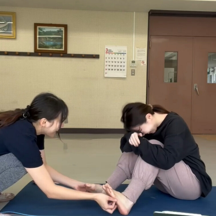 皆様お久しぶりです！
動画の更新が遅くなってしまって申し訳ございません。
今回のくすぐり動画はこちらです👍

是
