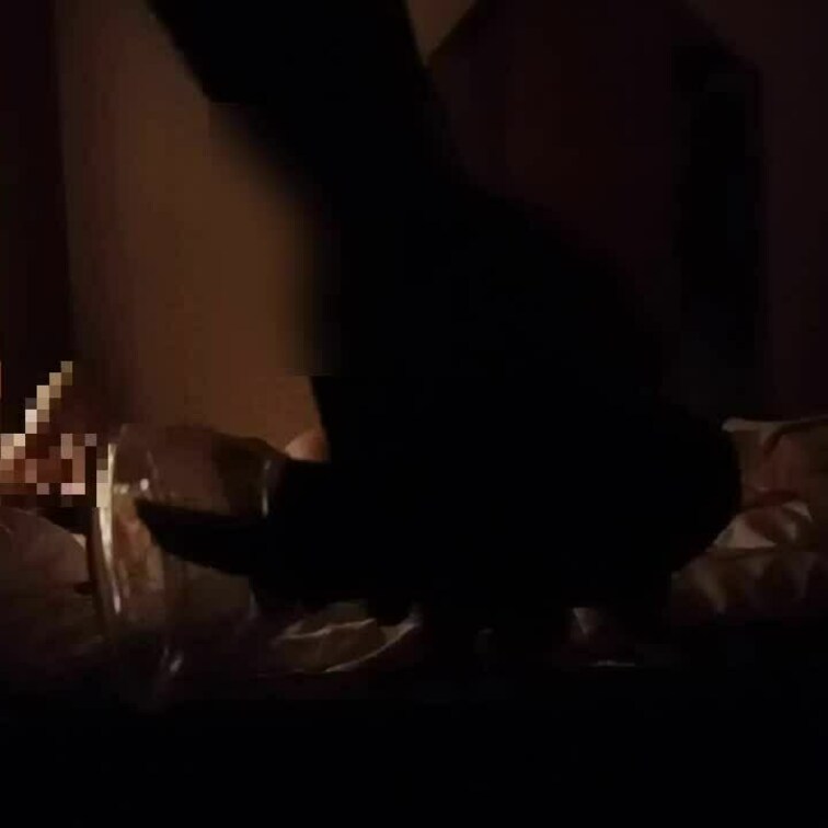 新　まさかのご近所過ぎたピアノ音大生

初めての吸うやつ。お尻にまでトロトロな密が垂れてました。慣れたと思ってもちゃ