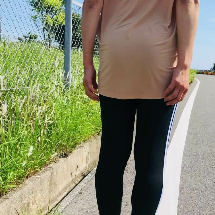 後ろ誰もいない？ほんと？って思いながらのお尻散歩🍑