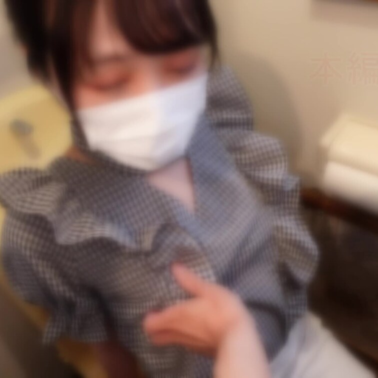 【完全顔出し】

坂系女子ｗ　出会い系Tin●●●でGET!  
やっぱりトイレが好き　静かな中で口内射精
ご要
