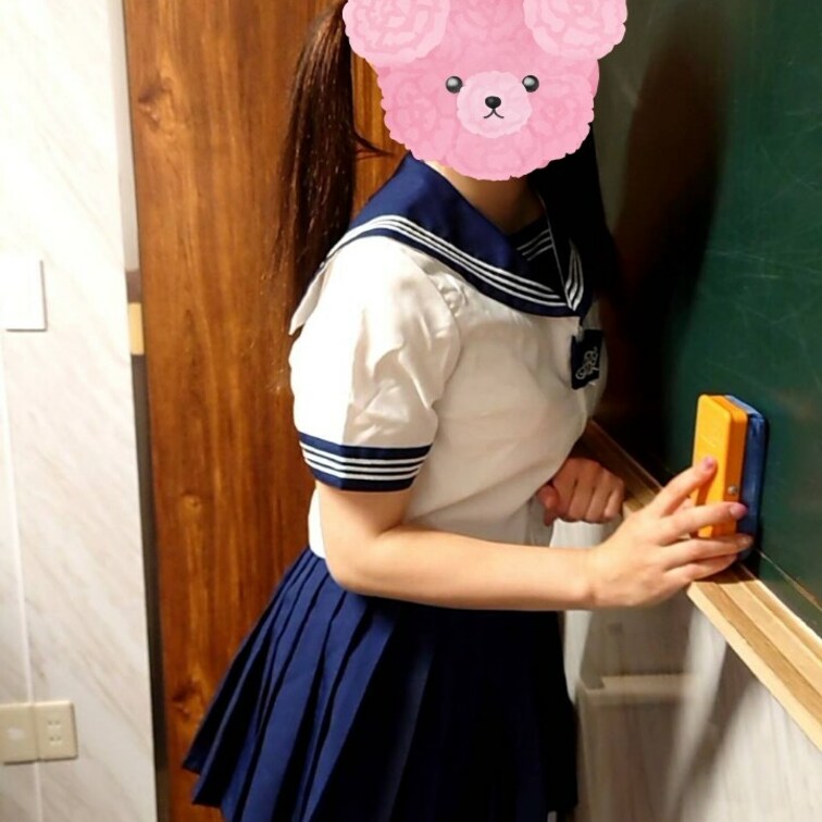 制服の撮影、本当に楽しかったです♥
