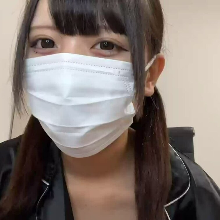 【りん 18 歳】

りんさんのライブ配信動画です
生配信 だと、1 回の有料配信を視聴すると、おおよそ平均 5,