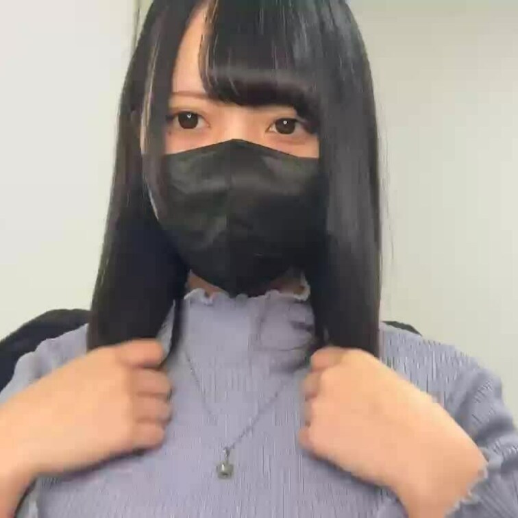 【りん 18 歳】

りんさんのライブ配信動画です
生配信 だと、1 回の有料配信を視聴すると、おおよそ平均 5,