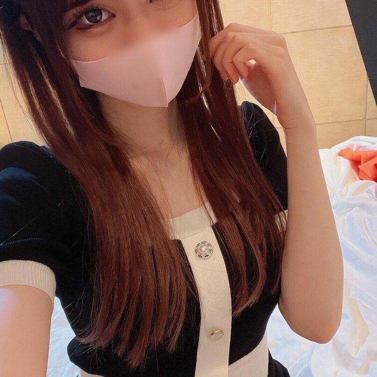 知り合いからの紹介で会った美女です。

めちゃくちゃ美人です。

返済に困って、一時借り入れとなりました。
