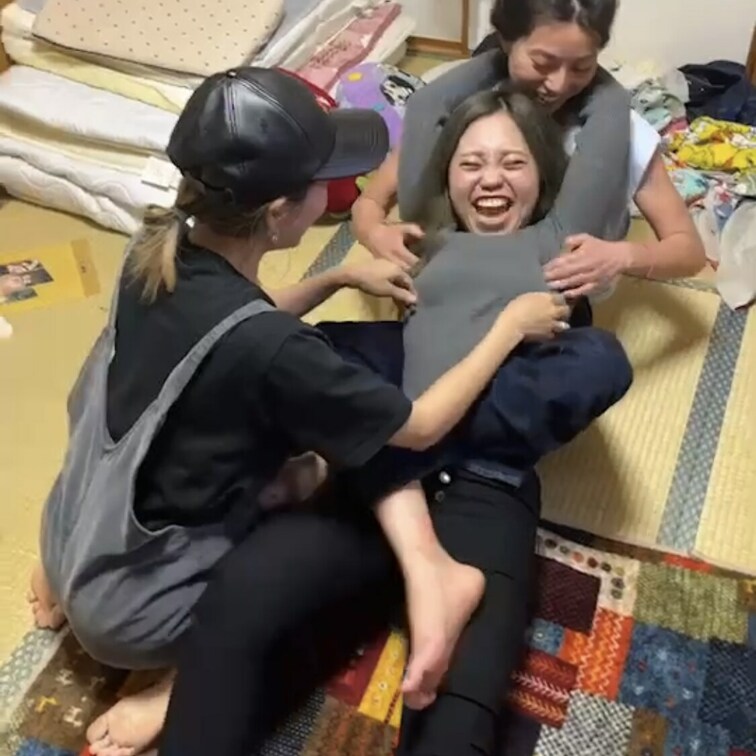皆様いつもご購入ありがとうございます☺️
今回のくすぐり動画はこちらです👍

是非見てあげてくださいね(  ˆОˆ