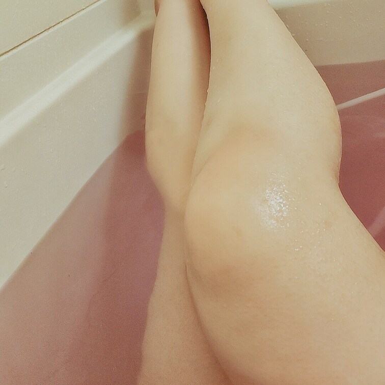 水滴で濡れまくりのあんよです❤
お風呂一緒にはいりたいひとー??