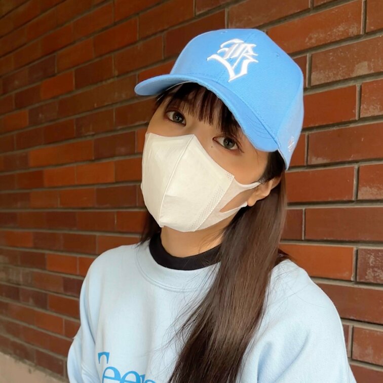 #107【CHIKA 23歳】
今回ストリートスナップに協力してくれたのは、水色が映えるストリートコーデが素敵なCHI