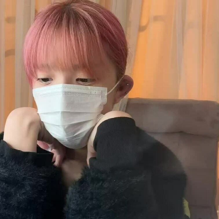 【みれい 20 歳】

みれいさんのライブ配信動画です
生配信 だと、1 回の有料配信を視聴すると、おおよそ平均 