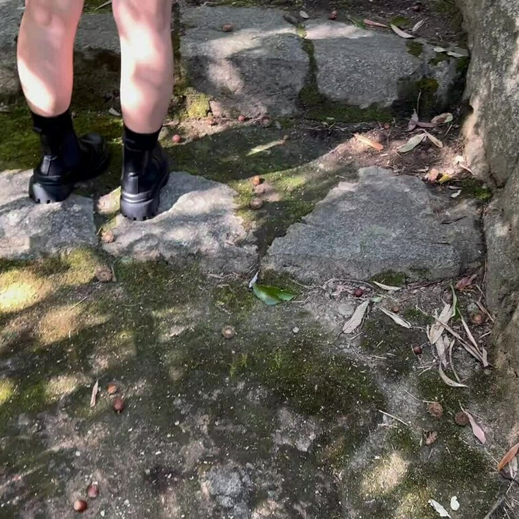 いいお天気でぇ〜☀️ 

ついつい野外露出しちゃいましたw

何も言ってないのに、
アリちゃんはノーブラノーパ