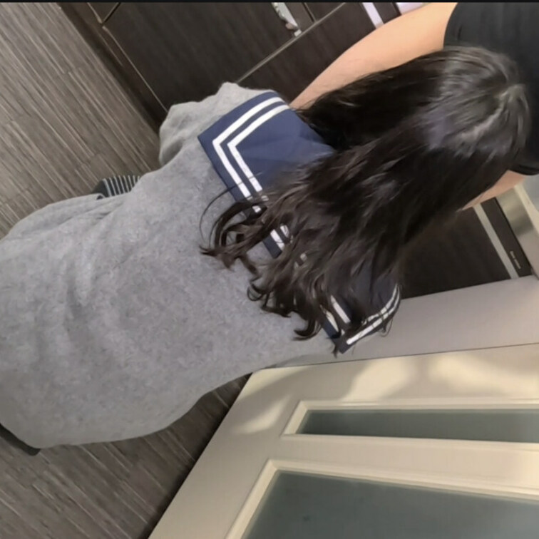 僕の働いてる会社にバイトにきてる学生ですw

罰ゲームで友達にフェラさせてみました笑

フル動画は近々だしますw
