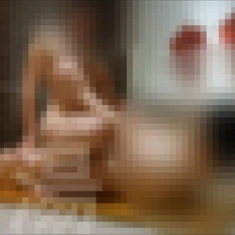 69 爆乳ぽっちゃり女子とオフパコした様子です。

SM部屋だったのではしゃいでるのとお互い人生初のマットプレイに軽