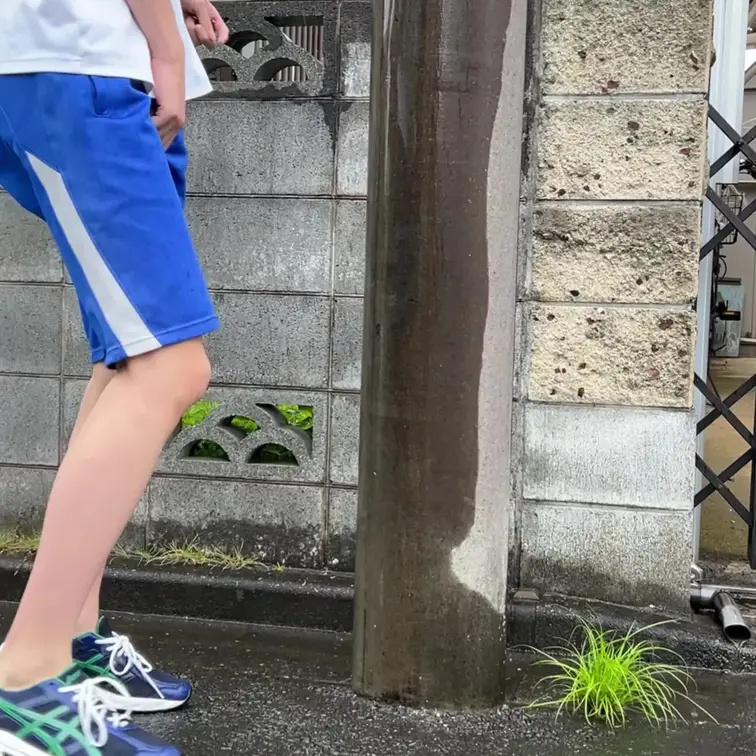 部活おわりの帰り道。我慢の果てに大決壊。体操服をおしっこでびしょ濡れにしちゃう先輩くんです。