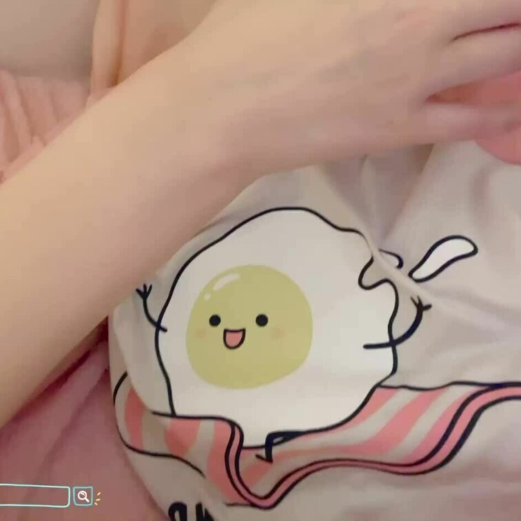 おはよう🌞？

胸さわってって🥺！