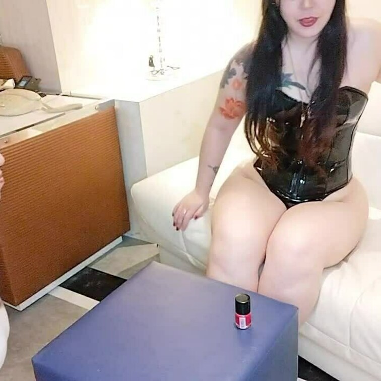 レズSMプラン限定、脚フェチ動画別角度❣️顔も脚も全体が見れます✨