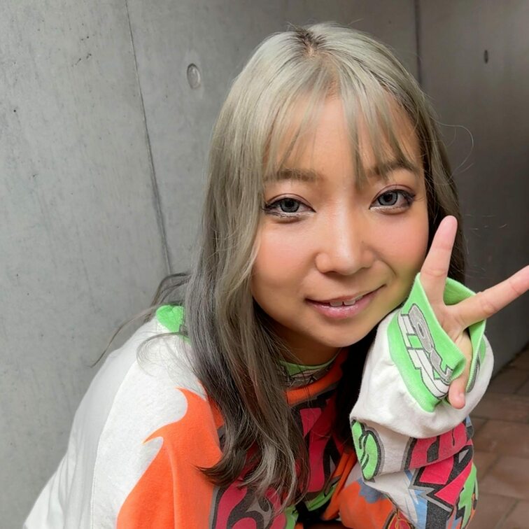 #211【RUMICHA 20歳】
今回ストリートスナップに協力してくれたのは、派手なギャルファッションのRUMICH