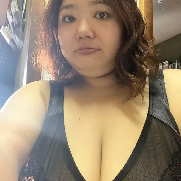 ご無沙汰画像🙇‍♀️ねむねむ🥱一緒に寝よ❤️