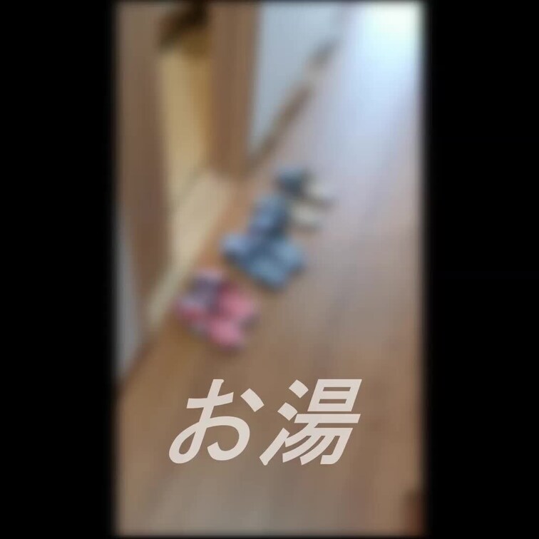 110 複数企画で単独男性の家に泊まっていて朝風呂入ってあがってきたら連れてきた女の子がやられとった様子です。
