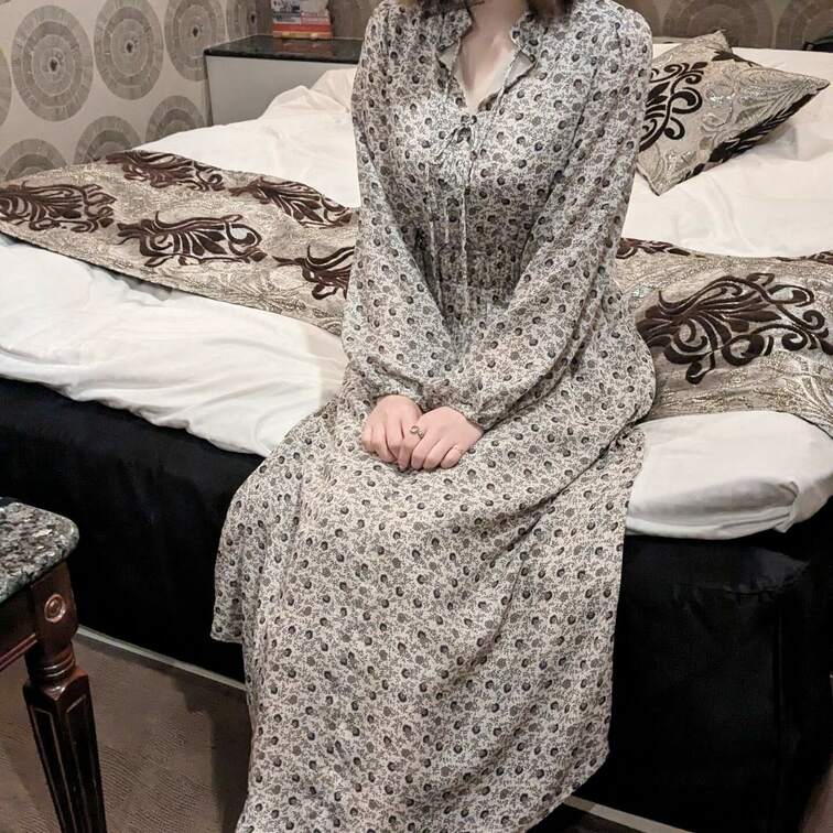 昨日は新地で働く22歳のラウンジ嬢さんに施術してきました。
仲の良い年上の彼氏さんがいるとのことですが、今まで一人