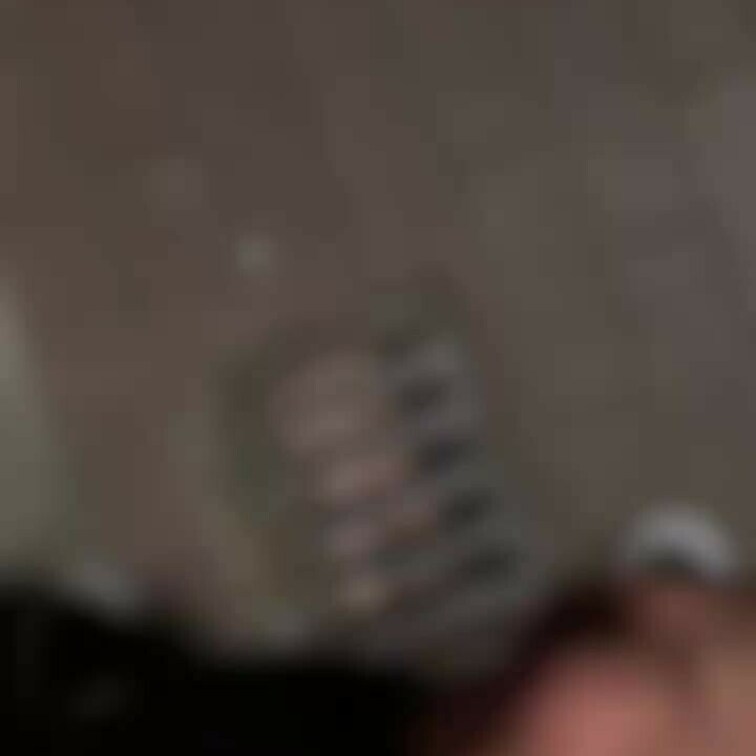 
露出オナニー②

結構人が歩いてくるのでもうちょい隠れられる場所へ逃げて激しくシコって最後は声出して逝きました。