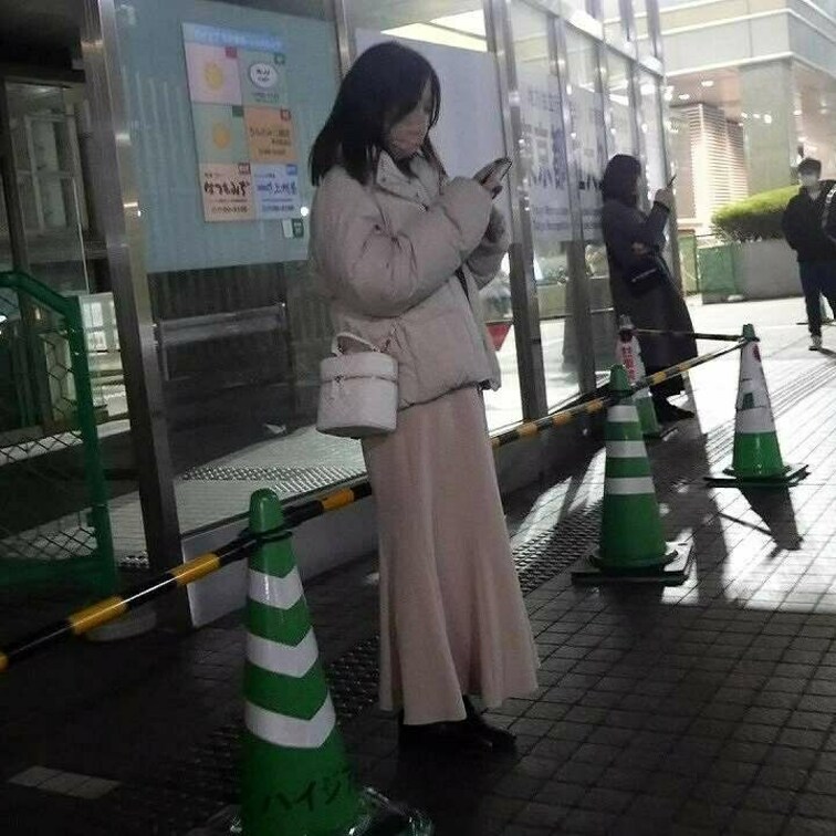ト〇横の真実【22歳OLはなちゃん】

普段は至って普通のサラリーマンです。
風俗遊びやメンエスにも飽きた頃にp活