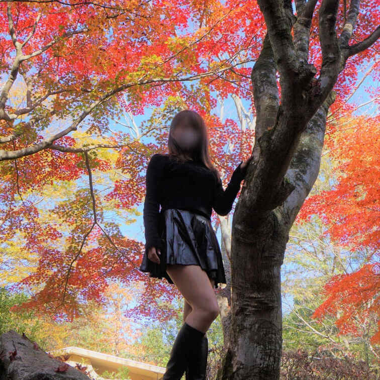 紅葉キレイだなぁ🍁エロくないけど…沢山撮れたのであっぷしますね♡