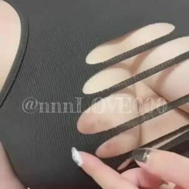 えっちな皆様、見たからにはらぶりつ💓お願いしますね？🐰🍒
(とは言いつつ乳首見られるのはどきどき🥹)
褒められて伸び