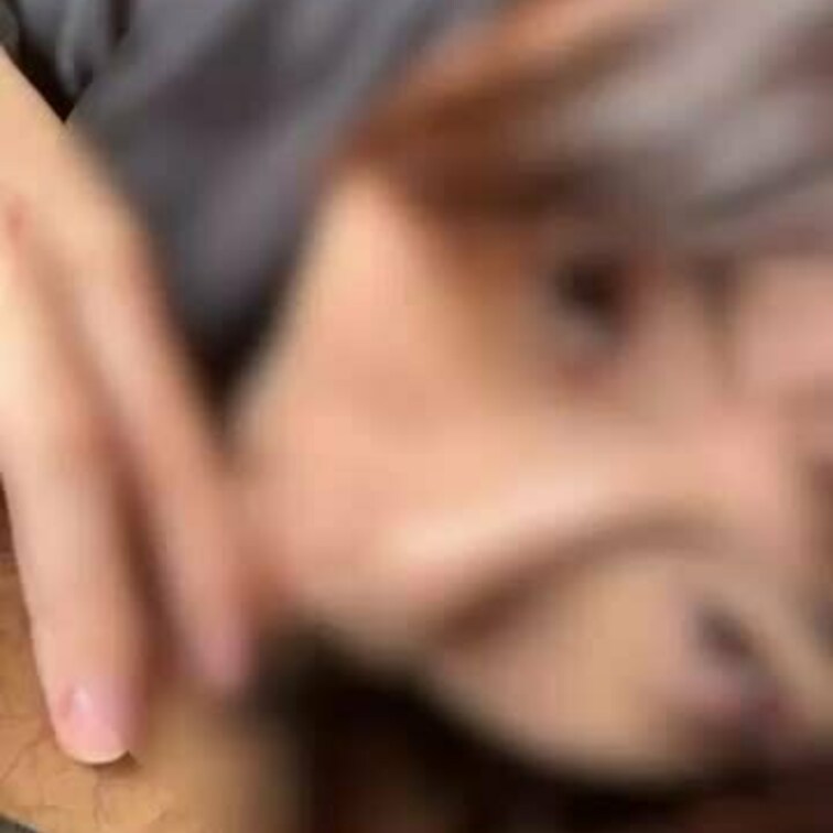 ぼんじりちゃんが一生懸命ご奉仕しております🫣❤️
これを見ながら沢山放出して下さい🫣❤️